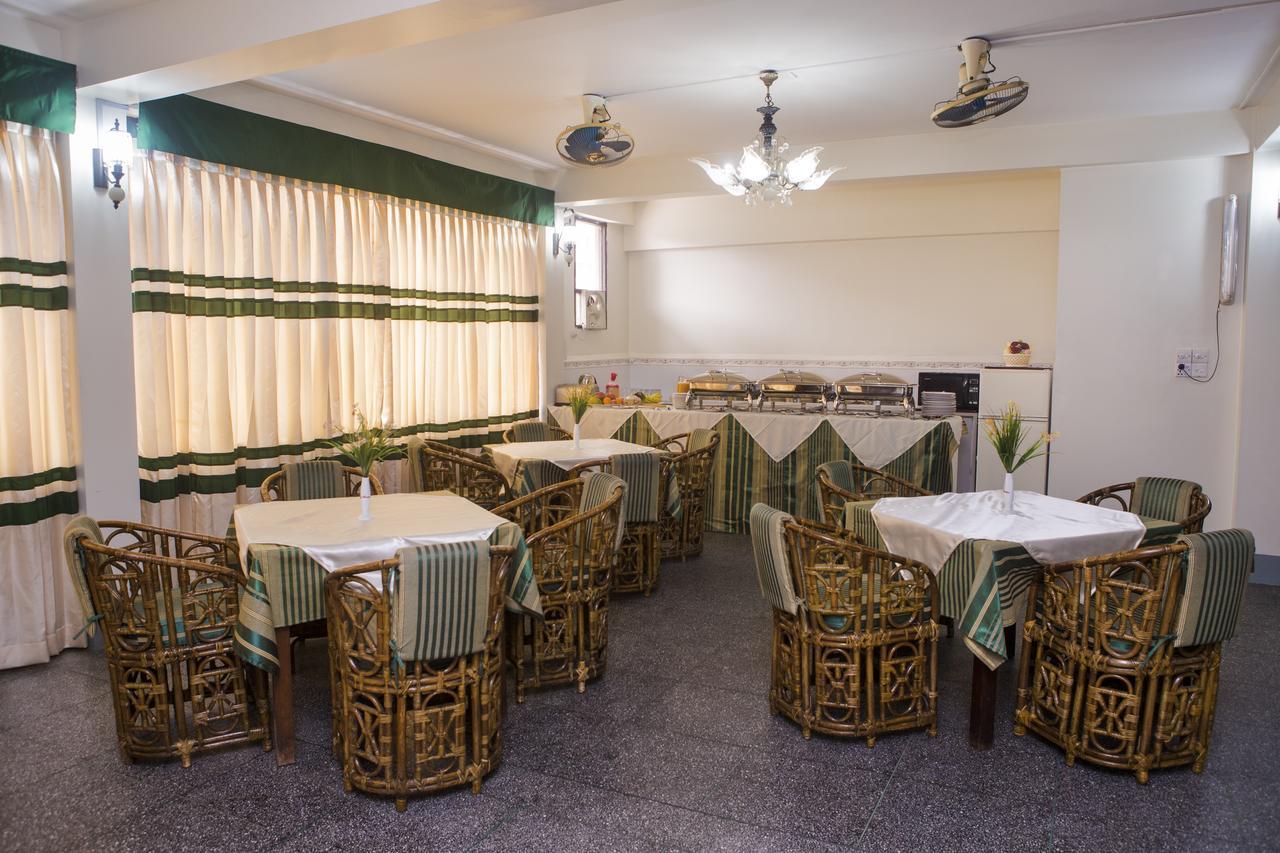Meridian Hotel & Restaurant Dakhin Kattali 외부 사진